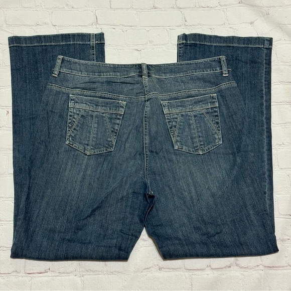 JONES NEW YORK SPORT Stretch Women’s boot cut Denim Jeans in size 12 EUC - Picture 9 of 12